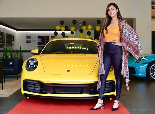 ಐಷಾರಾಮಿ Porsche ಸ್ಪೋರ್ಟ್ಸ್ ಕಾರು ಖರೀದಿಸಿದ ನಟಿ ಮಮತಾ ಮೋಹನ್ದಾಸ್