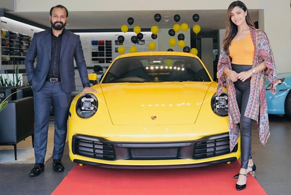 ಐಷಾರಾಮಿ Porsche ಸ್ಪೋರ್ಟ್ಸ್ ಕಾರು ಖರೀದಿಸಿದ ನಟಿ ಮಮತಾ ಮೋಹನ್ದಾಸ್