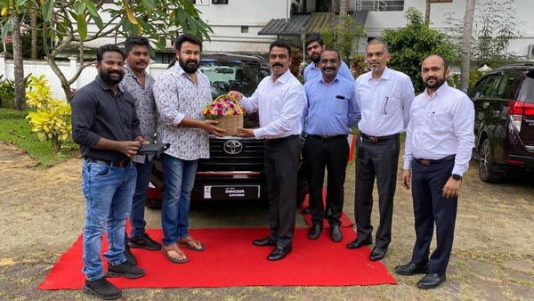 ಹೊಸ Toyota Innova Crysta ಕಾರು ಖರೀದಿಸಿದ ನಟ ಮೋಹನ್ ಲಾಲ್