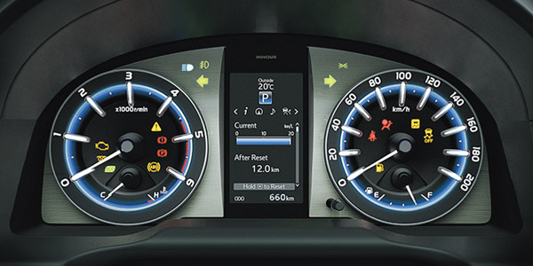 ಹೊಸ Toyota Innova Crysta ಕಾರು ಖರೀದಿಸಿದ ನಟ ಮೋಹನ್ ಲಾಲ್
