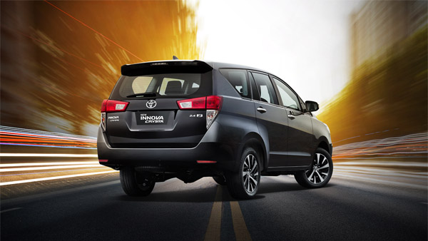 ಹೊಸ Toyota Innova Crysta ಕಾರು ಖರೀದಿಸಿದ ನಟ ಮೋಹನ್ ಲಾಲ್