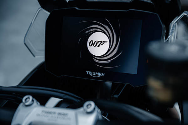 ಆಕರ್ಷಕ ವಿನ್ಯಾಸದಲ್ಲಿ ಅನಾವರಣಗೊಂಡ Triumph Tiger 900 Bond ಎಡಿಷನ್