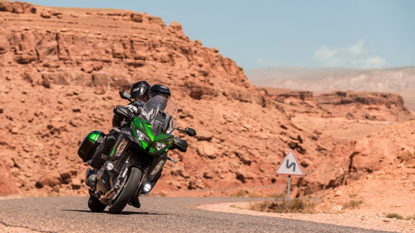 ಹೊಸ ನವೀಕರಣಗಳೊಂದಿಗೆ ಅನಾವರಣಗೊಂಡ 2022ರ Kawasaki Versys 1000 ಬೈಕ್