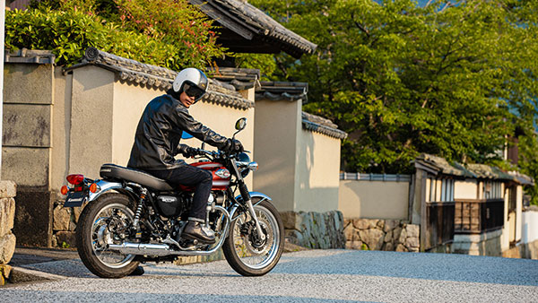ಆಕರ್ಷಕ ವಿನ್ಯಾಸದಲ್ಲಿ ಅನಾವರಣಗೊಂಡ 2022ರ Kawasaki W800 ಬೈಕ್