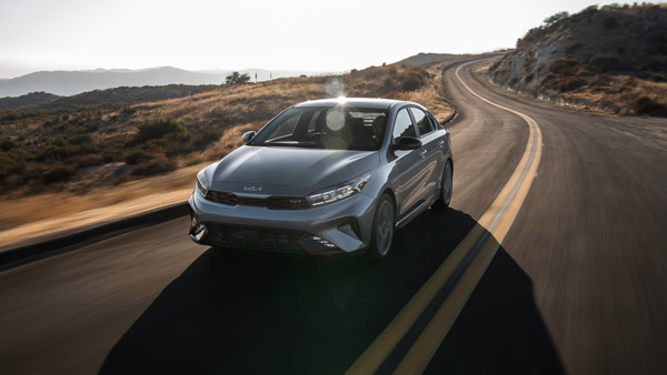 ಆಕರ್ಷಕ ವಿನ್ಯಾಸದಲ್ಲಿ ಅನಾವರಣಗೊಂದ ಹೊಸ Kia Forte ಕಾರು