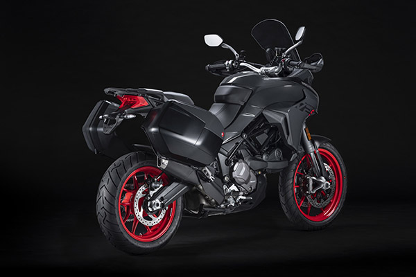 ಅತ್ಯಾಧುನಿಕ ಫೀಚರ್ಸ್ಗಳೊಂದಿಗೆ ಅನಾವರಣಗೊಂಡ Ducati Multistrada V2 ಬೈಕ್