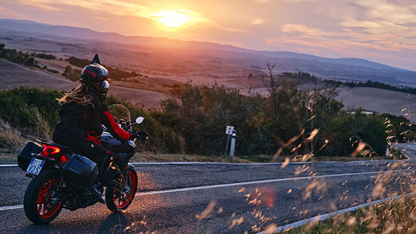 ಭಾರತದಲ್ಲಿ ಬಿಡುಗಡೆಯಾಗಲಿರುವ ಹೊಸ Ducati Multistrada V2 ಬೈಕ್ ವಿಶೇಷತೆಗಳು