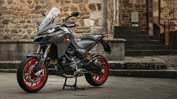 ಅತ್ಯಾಧುನಿಕ ಫೀಚರ್ಸ್ಗಳೊಂದಿಗೆ ಅನಾವರಣಗೊಂಡ Ducati Multistrada V2 ಬೈಕ್