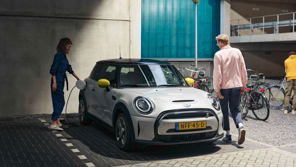 ಹೊಸ Mini Cooper SE ಎಲೆಕ್ಟ್ರಿಕ್ ಕಾರು ಖರೀದಿಗೆ ಬುಕ್ಕಿಂಗ್ ಆರಂಭ