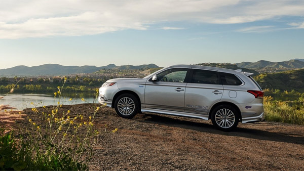 ಹೊಸ ರೂಪದಲ್ಲಿ ಮಾರುಕಟ್ಟೆಗೆ ಲಗ್ಗೆಯಿಡಲಿದೆ Mitsubishi Outlander PHEV ಎಸ್ಯುವಿ