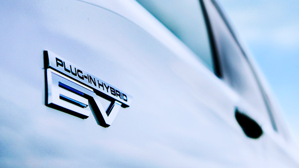 ಹೊಸ ರೂಪದಲ್ಲಿ ಮಾರುಕಟ್ಟೆಗೆ ಲಗ್ಗೆಯಿಡಲಿದೆ Mitsubishi Outlander PHEV ಎಸ್ಯುವಿ