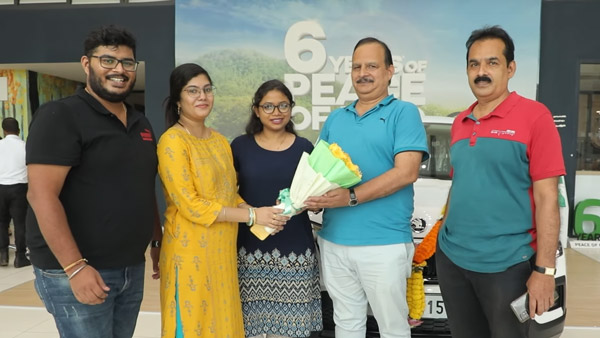 ತಂದೆಯ ಕನಸಿನ ಕಾರನ್ನು ಸರ್ಪ್ರೈಸ್ ಗಿಫ್ಟ್ ಆಗಿ ನೀಡಿದ ಮಗ