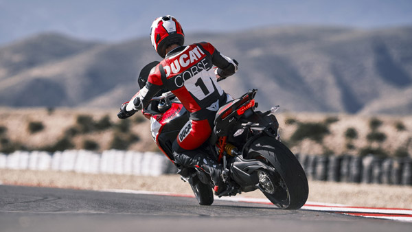ಹೊಸ ಫೀಚರ್ಸ್ಗಳೊಂದಿಗೆ ಅನಾವರಣಗೊಂಡ Ducati Multistrada V4 Pikes Peak ವೆರಿಯೆಂಟ್
