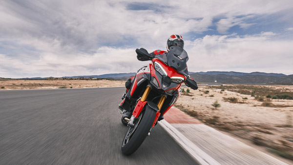 ಹೊಸ ಫೀಚರ್ಸ್ಗಳೊಂದಿಗೆ ಅನಾವರಣಗೊಂಡ Ducati Multistrada V4 Pikes Peak ವೆರಿಯೆಂಟ್