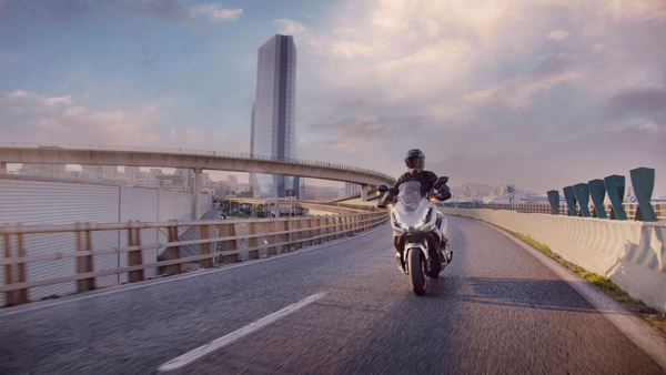 ಆಕರ್ಷಕ ವಿನ್ಯಾಸದಲ್ಲಿ ಅನಾವರಣಗೊಂಡ Honda ADV350 ಅಡ್ವೆಂಚರ್ ಸ್ಕೂಟರ್