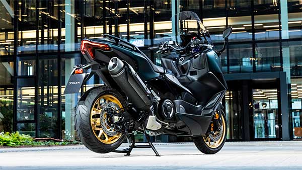 ಸ್ಪೋರ್ಟಿ ಲುಕ್ನಲ್ಲಿ ಅನಾವರಣಗೊಂಡ 2022ರ Yamaha TMax ಸ್ಕೂಟರ್