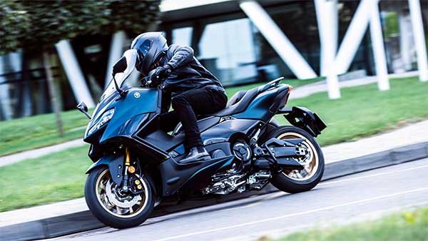 ಸ್ಪೋರ್ಟಿ ಲುಕ್ನಲ್ಲಿ ಅನಾವರಣಗೊಂಡ 2022ರ Yamaha TMax ಸ್ಕೂಟರ್