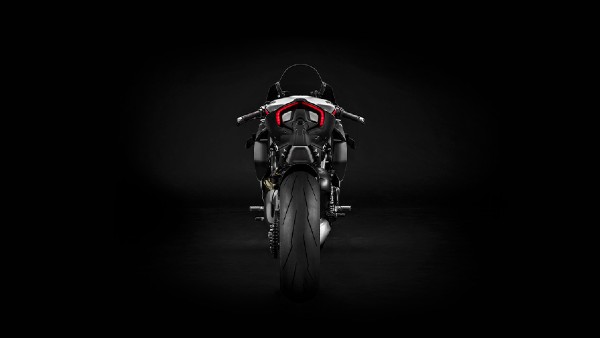 ದೇಶಿಯ ಮಾರುಕಟ್ಟೆಯಲ್ಲಿ ಹೊಸ Panigale V4 SP ಸೂಪರ್ಬೈಕ್ ಬಿಡುಗಡೆಗೊಳಿಸಿದ Ducati