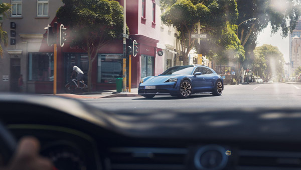ಭಾರತದಲ್ಲಿ 484 ಕಿ.ಮೀ ರೇಂಜ್ ಹೊಂದಿರುವ Porsche Taycan ಎಲೆಕ್ಟ್ರಿಕ್ ಕಾರು ಬಿಡುಗಡೆ