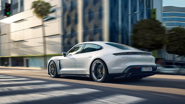 ಭಾರತದಲ್ಲಿ 484 ಕಿ.ಮೀ ರೇಂಜ್ ಹೊಂದಿರುವ Porsche Taycan ಎಲೆಕ್ಟ್ರಿಕ್ ಕಾರು ಬಿಡುಗಡೆ