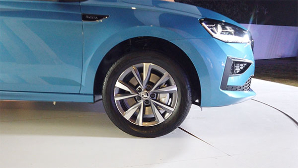 ಅತ್ಯಾಧುನಿಕ ಫೀಚರ್ಸ್, ಆಕರ್ಷಕ ವಿನ್ಯಾಸದ Skoda Slavia ಕಾರಿನ ಫಸ್ಟ್ ಲುಕ್ ರಿವ್ಯೂ