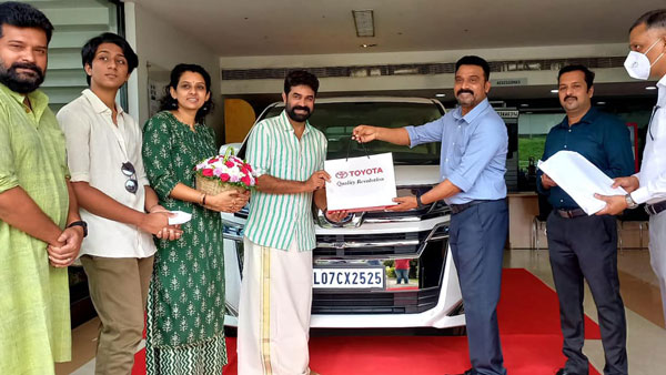 ದುಬಾರಿ ಬೆಲೆಯ Toyota Vellfire ಕಾರು ಖರೀದಿಸಿದ ನಟ ವಿಜಯ್ ಬಾಬು