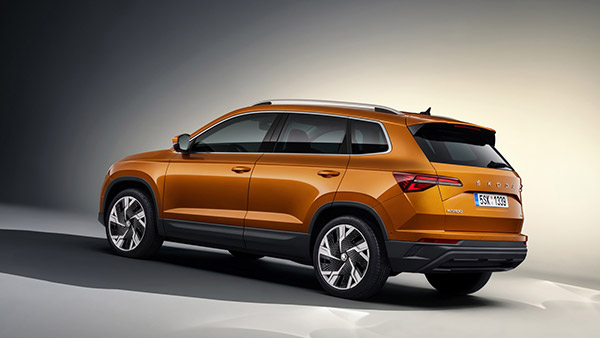 ಆಕರ್ಷಕ ವಿನ್ಯಾಸದಲ್ಲಿ ಅನಾವರಣಗೊಂಡ Skoda Karoq ಫೇಸ್ಲಿಫ್ಟ್ ಎಸ್ಯುವಿ