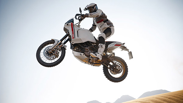 ಆಕರ್ಷಕ ವಿನ್ಯಾಸದಲ್ಲಿ ಅನಾವರಣಗೊಂಡ ಹೊಸ Ducati DesertX ಬೈಕ್