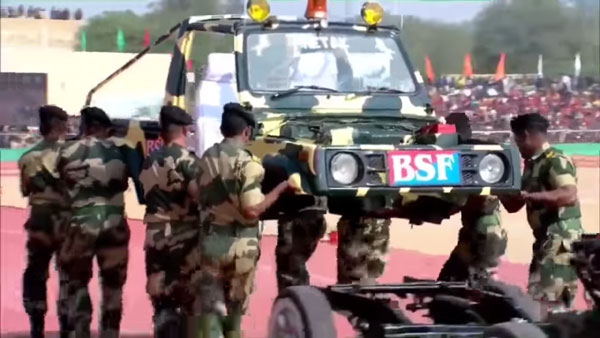 2 ನಿಮಿಷಗಳಲ್ಲಿ ಮಾರುತಿ ಜಿಪ್ಸಿಯನ್ನು ಬೇರ್ಪಡಿಸಿ ಮರು ಜೋಡಣೆ ಮಾಡಿದ ಬಿಎಸ್ಎಫ್ ಯೋಧರು