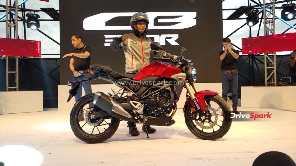 ಇಂಡಿಯನ್ ಬೈಕ್ ವೀಕ್ 2021: ಬಿಎಸ್6 Honda CB300R ಬೈಕ್ ಅನಾವರಣ