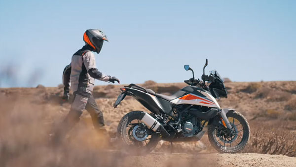 ನಮ್ಮ ಬೆಂಗಳೂರಿನಲ್ಲಿ ಹೊಸ ಮೈಲಿಗಲ್ಲು ಸೃಷ್ಟಿಸಿದ KTM 390 Adventure ಬೈಕ್