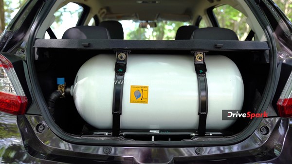 ಹೆಚ್ಚಿನ ಮೈಲೇಜ್, ಆಕರ್ಷಕ ವಿನ್ಯಾಸದ Tata Tiago i-CNG ರಿವ್ಯೂ