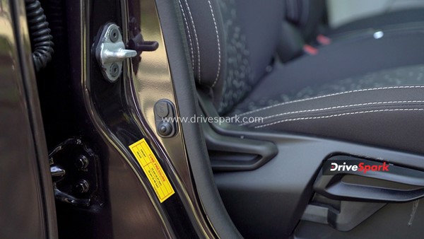 ಹೆಚ್ಚಿನ ಮೈಲೇಜ್, ಆಕರ್ಷಕ ವಿನ್ಯಾಸದ Tata Tiago i-CNG ರಿವ್ಯೂ