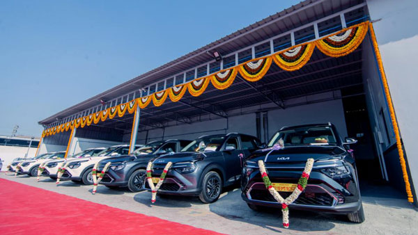 ಕಾರೆನ್ಸ್ ಎಂಯುವಿ ಕಾರು ವಿತರಣೆಗೆ ಅಧಿಕೃತ ಚಾಲನೆ ನೀಡಿದ ಕಿಯಾ ಇಂಡಿಯಾ