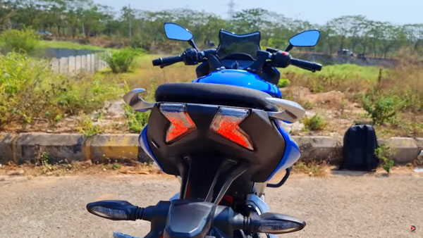 ಹೊಸ ಬಣ್ಣದ ಆಯ್ಕೆಯನ್ನು ಪಡೆದುಕೊಂಡ ಬಜಾಜ್ ಪಲ್ಸರ್ ಎಫ್250 ಬೈಕ್