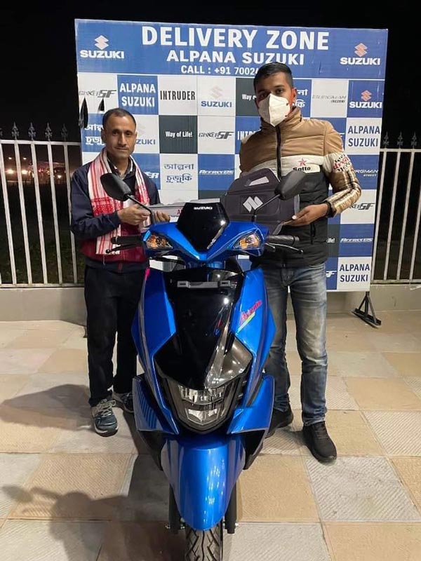ಕೂಡಿಟ್ಟ ಚಿಲ್ಲರೆ ಹಣದಿಂದಲೇ ತನ್ನ ಕನಸಿನ ಸ್ಕೂಟರ್ ಖರೀದಿಸಿದ ತರಕಾರಿ ವ್ಯಾಪಾರಿ!