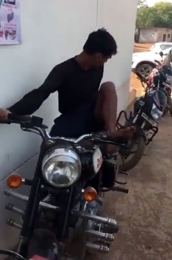 ರಾಯಲ್ ಎನ್ಫೀಲ್ಡ್ ಗ್ರಾಹಕರೇ ಎಚ್ಚರ!..ಒಂದೇ ನಿಮಿಷದಲ್ಲಿ ಬೈಕ್ ಕಳುವಾಗಬಹುದು