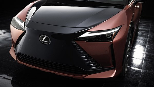 ಸಿಂಗಲ್ ಚಾರ್ಜ್ನಲ್ಲಿ 450 ಕಿ.ಮೀ ಮೈಲೇಜ್ ನೀಡುವ Lexus RZ ಎಲೆಕ್ಟ್ರಿಕ್ SUV ಬಹಿರಂಗ