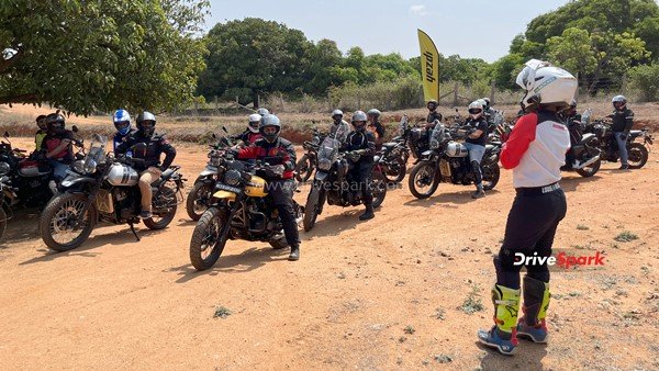 ಗ್ರಾಹಕರಿಗೆ ಆಫ್ ರೋಡ್ ತರಬೇತಿ ನೀಡಲು ಜಾವಾ ಯೆಜ್ಡಿ ನೊಮಾಡ್ಸ್ ಟ್ರಯಲ್ ಅಟ್ಯಾಕ್ ಆಯೋಜನೆ