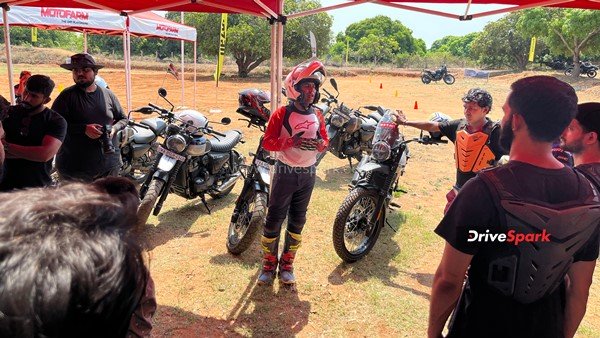 ಗ್ರಾಹಕರಿಗೆ ಆಫ್ ರೋಡ್ ತರಬೇತಿ ನೀಡಲು ಜಾವಾ ಯೆಜ್ಡಿ ನೊಮಾಡ್ಸ್ ಟ್ರಯಲ್ ಅಟ್ಯಾಕ್ ಆಯೋಜನೆ