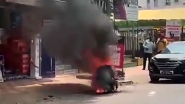 ಇವಿ ಸ್ಕೂಟರ್ಗಳಲ್ಲಿ ಬೆಂಕಿ ಕಾಣಿಸಿಕೊಳ್ಳಲು ಕಾರಣ ಪತ್ತೆಹಚ್ಚಿದ ಕೇಂದ್ರದ ವಿಶೇಷ ತಂಡ