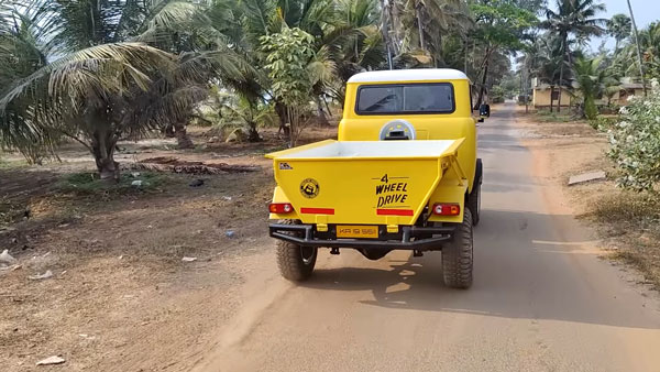 ಆಕರ್ಷಕವಾಗಿ ಮಾಡಿಫೈಗೊಂಡು ವಿಂಟೇಜ್ ಲುಕ್ನಲ್ಲಿ ಮಿಂಚುತ್ತಿದೆ ಹಳೆಯ ಮಹೀಂದ್ರಾ FJ-460 DX ಪಿಕ್ಅಪ್ ಟ್ರಕ್