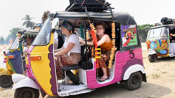 ಬಿಸಿಲಿನಲ್ಲೂ ತಂಪೆರೆಯಲು ಛಾವಣಿಯ ಮೇಲೆ ಉದ್ಯಾನ ನಿರ್ಮಿಸಿದ ಆಟೋ ಚಾಲಕ