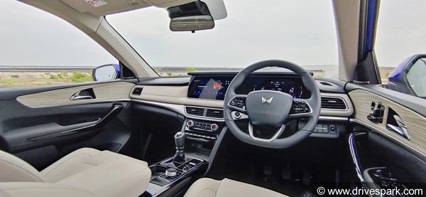 ADAS ತಂತ್ರಜ್ಞಾನ ಪರೀಕ್ಷಿಸಲು XUV 700 ನಲ್ಲಿ ಸ್ಟೀರಿಂಗ್ ಬಿಟ್ಟು ಜೂಜಾಡಿದ ಚಾಲಕ: ವಿಡಿಯೋ ವೈರಲ್