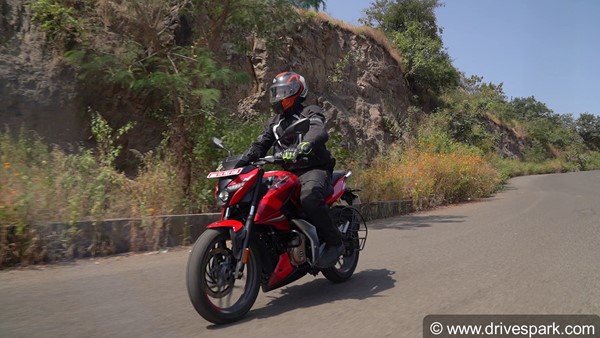 ಬಜಾಜ್ನ ದ್ವಿಚಕ್ರ ವಾಹನ ಜುಲೈ ಮಾರಾಟದಲ್ಲಿ ಕುಸಿತ: ರಫ್ತಿನಲ್ಲೂ ಇಳಿಕೆ