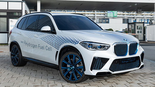ಟೊಯೋಟಾ-BMW ಪಾಲುದಾರಿಕೆಯಲ್ಲಿ ತಯಾರಾಗಲಿದೆ 500 ಕಿ.ಮೀ ಮೈಲೇಜಿನ ಹೈಡ್ರೋಜನ್ ಕಾರು