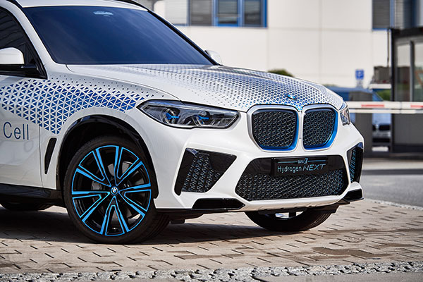 ಟೊಯೋಟಾ-BMW ಪಾಲುದಾರಿಕೆಯಲ್ಲಿ ತಯಾರಾಗಲಿದೆ 500 ಕಿ.ಮೀ ಮೈಲೇಜಿನ ಹೈಡ್ರೋಜನ್ ಕಾರು