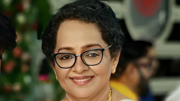 ಹೊಸ ಎಂಜಿ ಹೆಕ್ಟರ್ ಪ್ಲಸ್ ಎಸ್ಯುವಿ ಖರೀದಿಸಿದ ಸ್ಟಾರ್ ನಟನ ಅಮ್ಮ