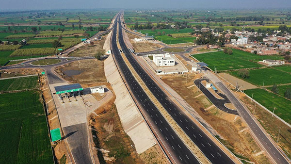ಹೈವೇ ಪ್ರಯಾಣಿಕರೇ ಇನ್ಮುಂದೆ ನಿಮಗೆ ಟೋಲ್ ಪ್ಲಾಜಾ ಸಿಗೋದಿಲ್ಲ: ಕಾರಣ ಇಲ್ಲಿದೆ ನೋಡಿ...