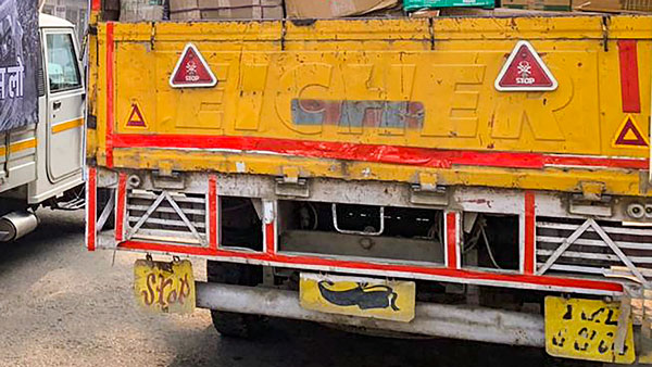 ಟ್ರಕ್ಗಳ ಹಿಂದೆ ಕಾಣುವ 'ಹಾರ್ನ್ ಓಕೆ ಪ್ಲೀಸ್' ಎಂದರೇನು? ಇದಕ್ಕಿದೆ ದಶಕಗಳ ಇತಿಹಾಸ!